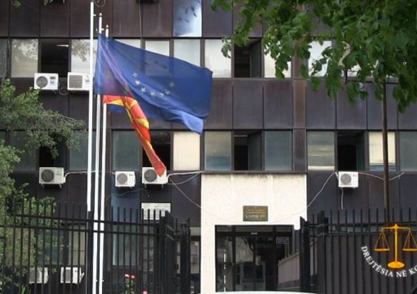 Policia jep detaje për aksionin policorë, janë konfiskuar dokumente me rëndësi dhe aparate celularë