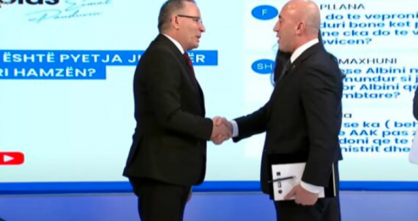 Bedri Hamza dhe Ramush Haradinaj shtrëngojnë duart dhe i urojnë sukses në zgjedhje njëri-tjetrit