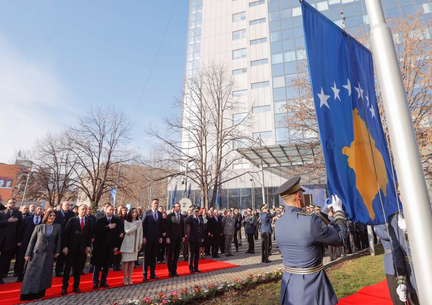 Kosova sot feston 17-vjetorin e Pavarësisë