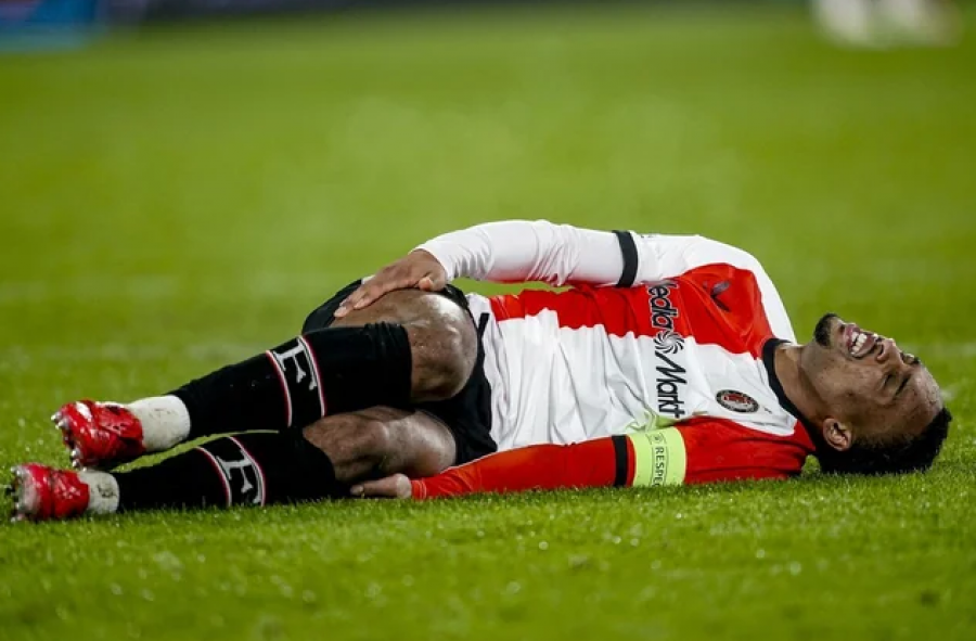 U dëmtua në ndeshjen e parë kundër Milanit, mesfushori i Feyenoord-it humb sezonin