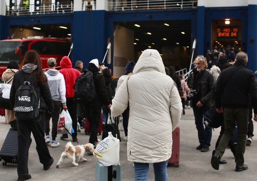 Greqia ndërton portin e evakuimit nga tërmetet në Santorini