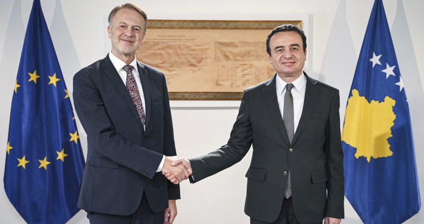Konstituimi i Kuvendit dhe formimit i Qeverisë së re, ambasadori i BE-së i shkon në zyrë Kurtit