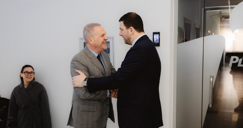 Krasniqi takon ambasadorin italian: Të gjitha partitë duhet të mbeten të përkushtuara për një Kosovë më të mirë