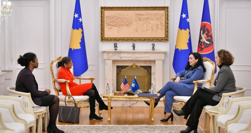 Osmani pret në takim korin diplomatik, flasin për rezultatet e zgjedhjeve e konstituimin e institucioneve