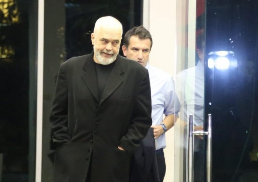 Rama e burgosi, Veliaj si Kadri Hazbiu, kërkon mëshirë nga ‘incenerator tv’: Kryetari im, miku im, mentori…