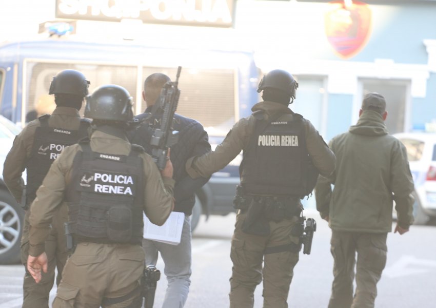 Zbardhet biseda mes Safet Bajrit dhe policisë! Si u arrestua në Shkodër