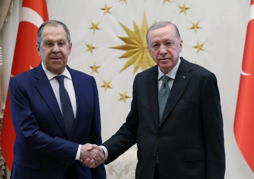 Turqi/ Erdogan dhe Lavrov diskutuan rreth një orë sot  