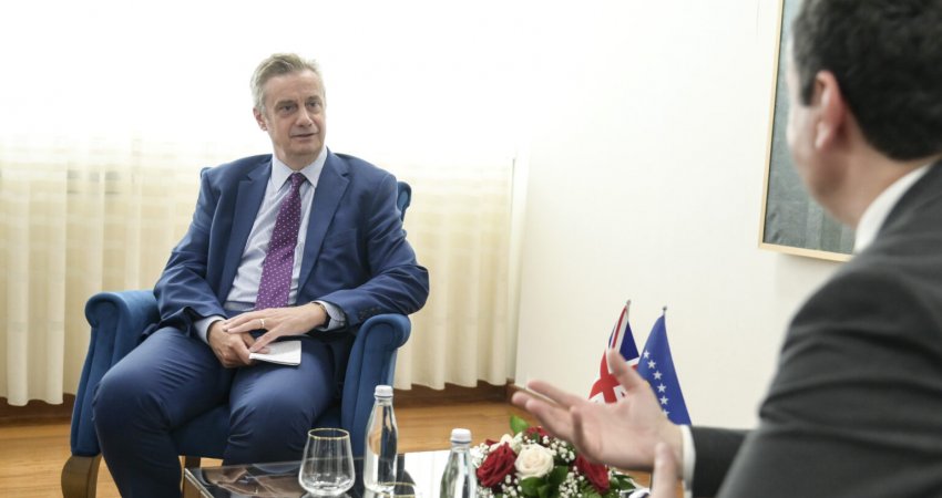 Ambasadori britanik: Kohë sprove për sigurinë e Evropës – Kosova të ketë koordinim dhe bashkëpunim të përpiktë me partnerët e NATO’s