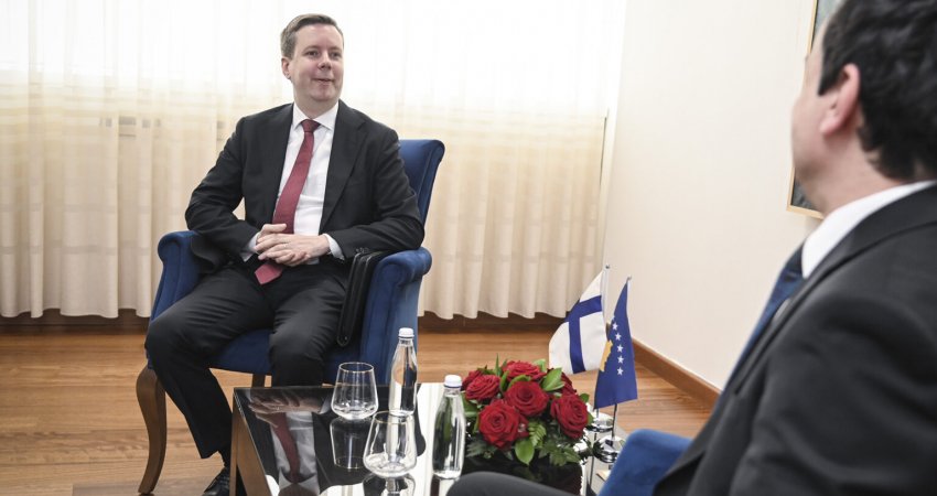 Kurti takohet me Ambasadorin e Finlandës, flasin për zgjedhjet e hapat drejt formimit të institucioneve