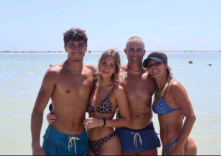 E mbyllën vitin në plazh, vajza e Silvinjos poston foto me trajnerin e Kombëtares