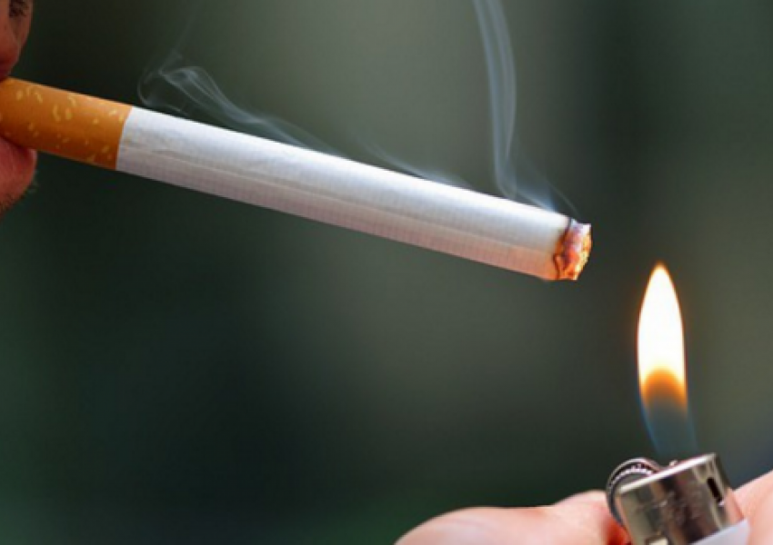 Çdo cigare i merr 20 minuta jetë duhanpirësve