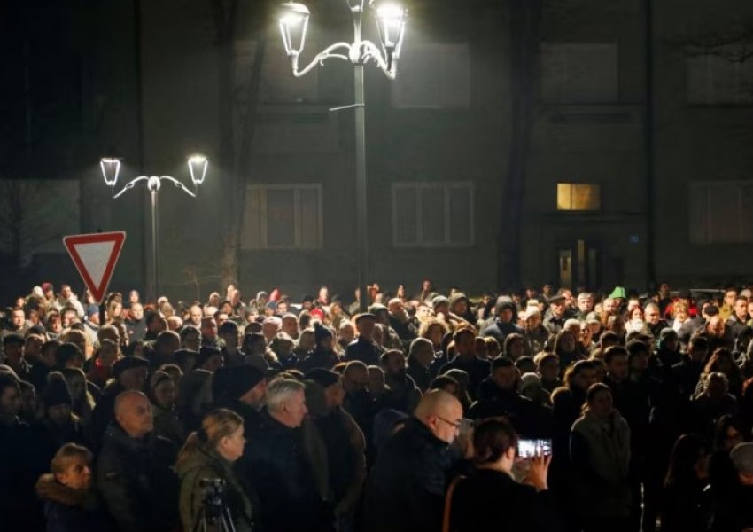 Tragjedia në Cetinje/ Malazezët nuk tërhiqen, kërkojnë dorëheqjen e Ministrit të Brendshëm