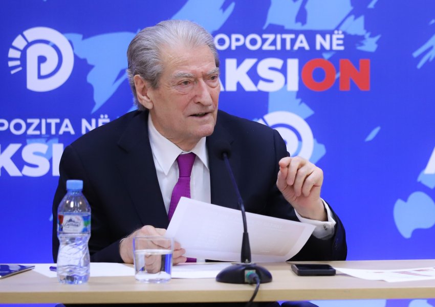 Berisha publikon shifrat: Shqiptarëve po u bëhet plaçkitja më e madhe me çmimet e naftës! Për 1 litër naftë paguajnë 1.1 euro taksa