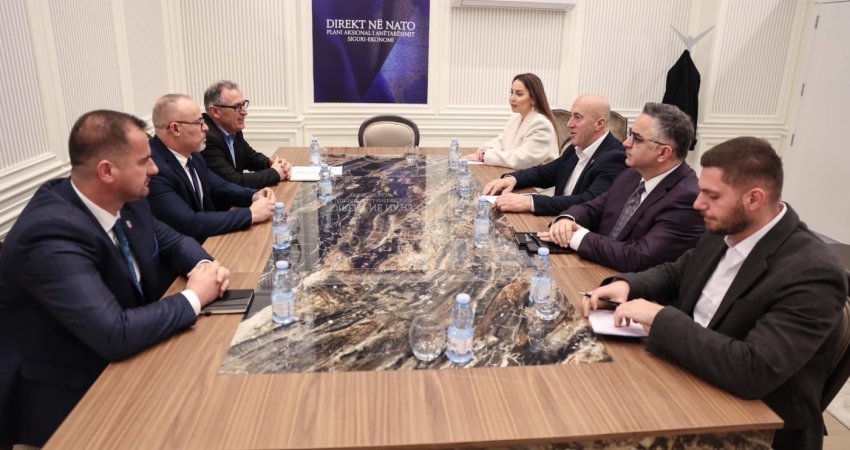 Haradinaj: Dyfishim i pagave në sektorin publik, pensione baraz me pagën minimale