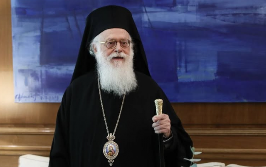Hierarkë të Sinodit të Shenjtë të Kishës së Greqisë vizitojnë Kryepiskopin Anastas