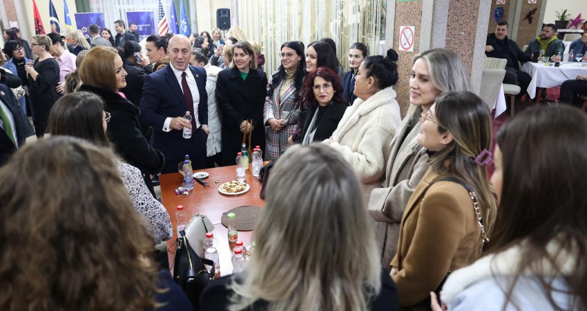 Haradinaj takon strukturat e Aleancës së Gruas në Gjilan: Kosova fiton kur gratë fuqizohen