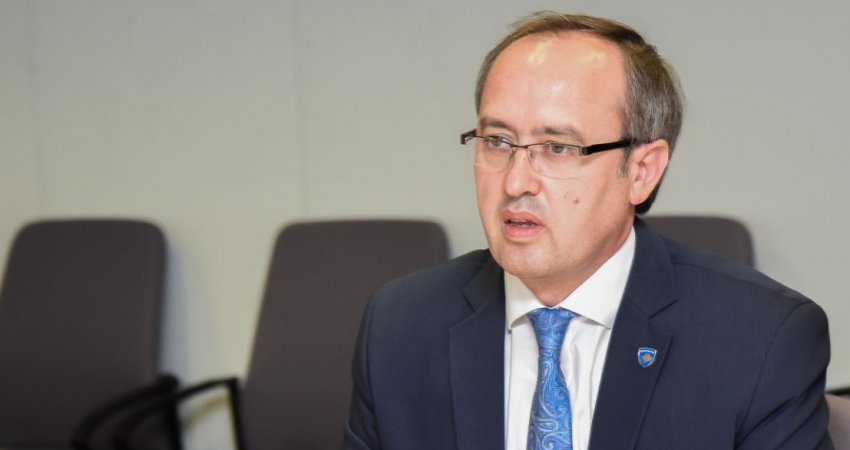 Vendimi i VV-së për bojkot të mediave, Hoti: Përpjekje për të kamufluar dështimet