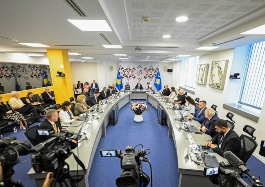 Qeveria e Kosovës miraton rritjen e pensioneve për kategoritë e luftës, kush përfiton