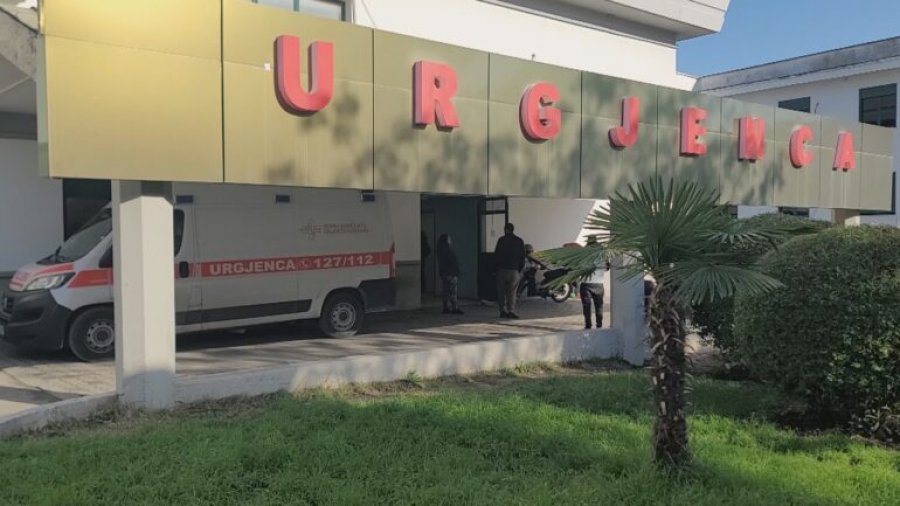 Virozat, fluks pacientësh në Urgjencën e Durrësit, apeli i mjekëve: Të sëmurët kronikë të vaksinohen