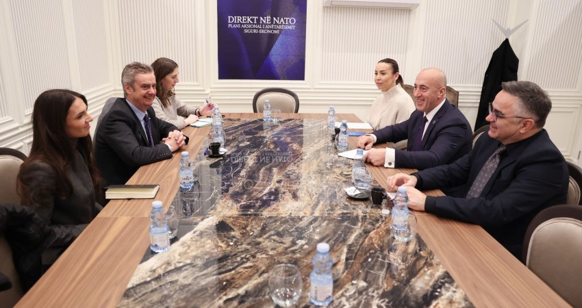 Haradinaj takohet me Hargreavesin, flasin për anëtarësimin e Kosovës në NATO