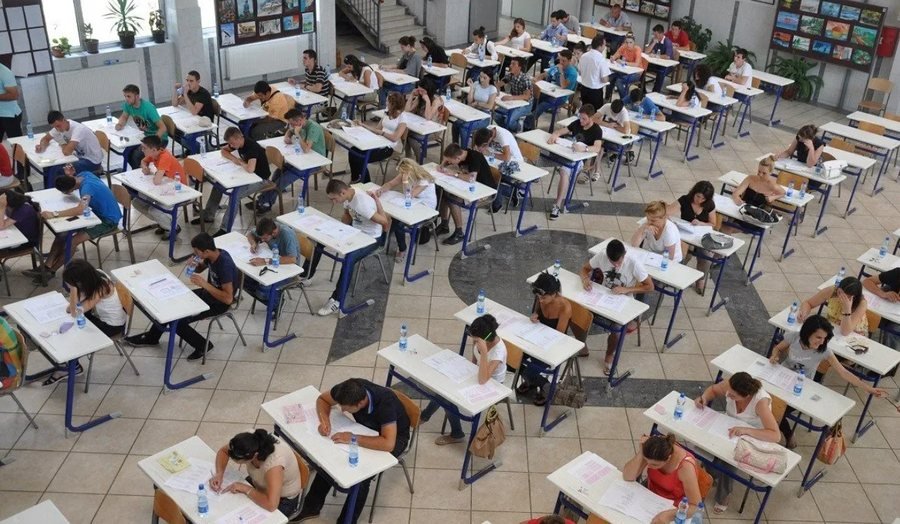 Shpallen datat e provimeve të Maturës Shtetërore 2025