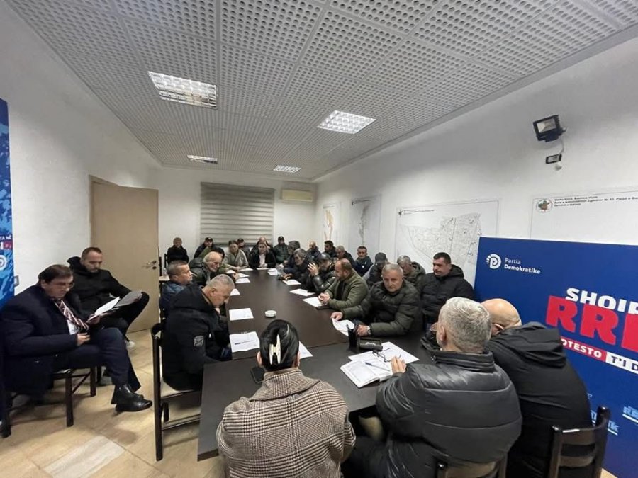 'PD e vendosur për të konsoliduar mbështetjen në të gjitha rajonet e Vlorës'/ Bujar Leskaj nis takimet me strukturat e PD-së në Vlorë