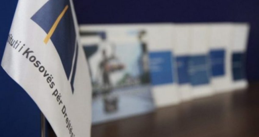 IKD: Qeveria ta rishikojë draftstrategjinë kundër korrupsionit