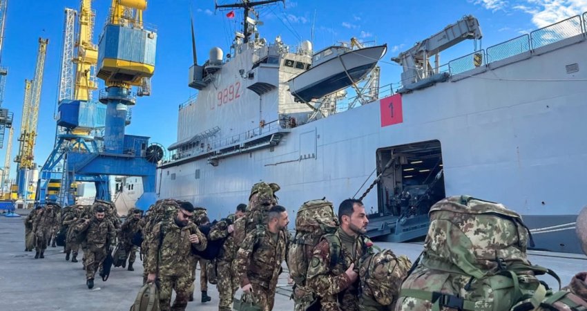 Trupat rezervë arrijnë në Kosovë, KFOR: Të gatshëm të reagojnë ndaj çdo zhvillimi të sigurisë – përfshirë gjatë zgjedhjeve