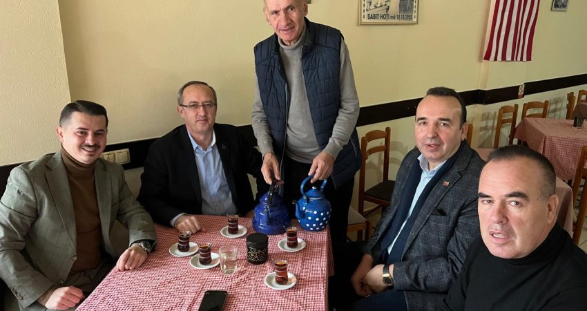 Mustaf Abazi merr mbështetje nga ish kryeministri Avdullah Hoti