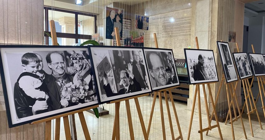 Hapet ekspozita me fotografi nga rrugëtimi i Ibrahim Rugovës