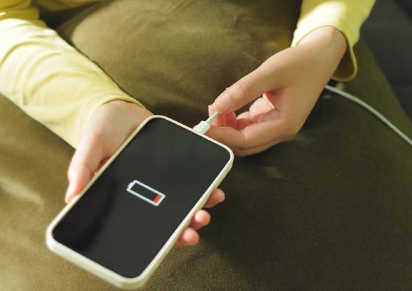 ‘Low battery’?/ Tre mënyra se si ta përmirësoni jetëgjatësinë e baterisë së telefonit tuaj