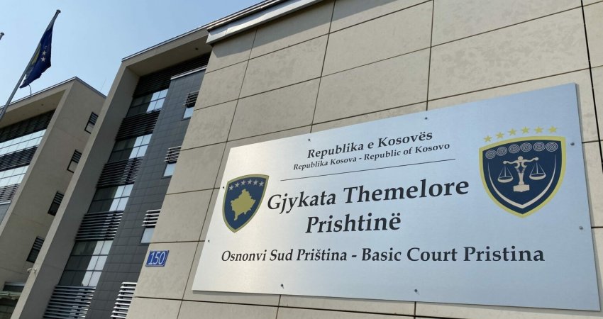 Shtyhet gjykimi ndaj dy të akuzuarve për korrupsion
