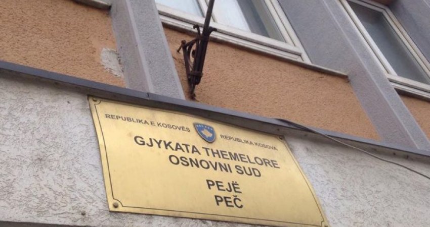Deklarohet i pafajshëm i akuzuari për vrasjen e babë e bir në Pejë