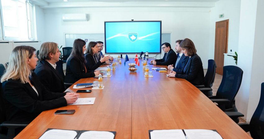 Nënshkruhet marrëveshja Kosovë-Danimarkë, mbi 4 milionë euro ndahen për energjinë e pastër