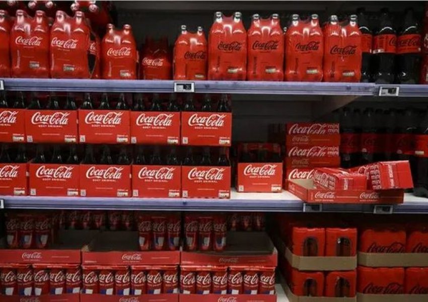 'Coca-Cola'-t me nivele të lartë klori Evropa i hoqi, tek ne kompania 's'e vë ujin në zjarr'