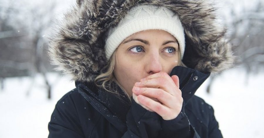 Moti i ftohtë na ngadalëson aktivitetin e trurit, si na ndikon ekspozimi i zgjatur në temperatura të ulëta