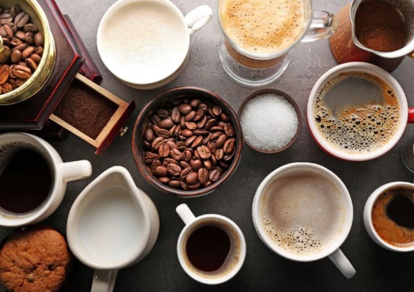 A është e sigurt të pini kafe gjatë verës? Ekspertët japin përgjigjen