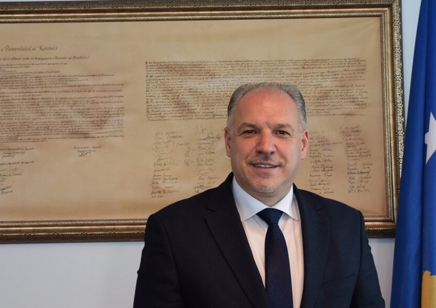 Iu ngrit aktakuzë për keqpërdorim të detyrës, ministri Fikrim Damka mohon çdo shkelje