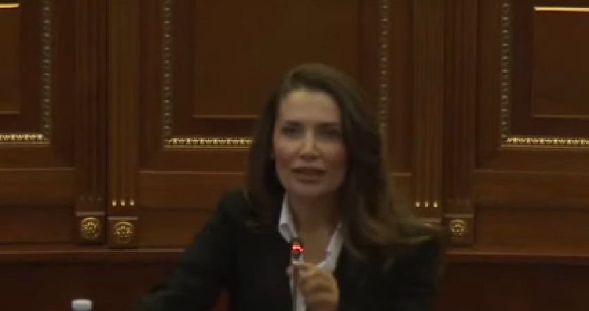 ‘ Ushtroni detyrën paanshmëri’, Dehari kërkon t’i ndalet fjala deputetes së PDK-së