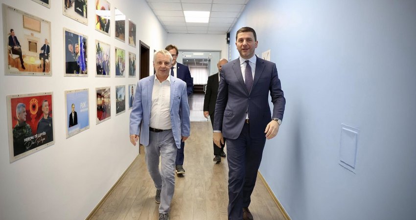 Krasniqi takon Rohden, flasin për zhvillimet e fundit politike dhe tejkalimin bllokadës