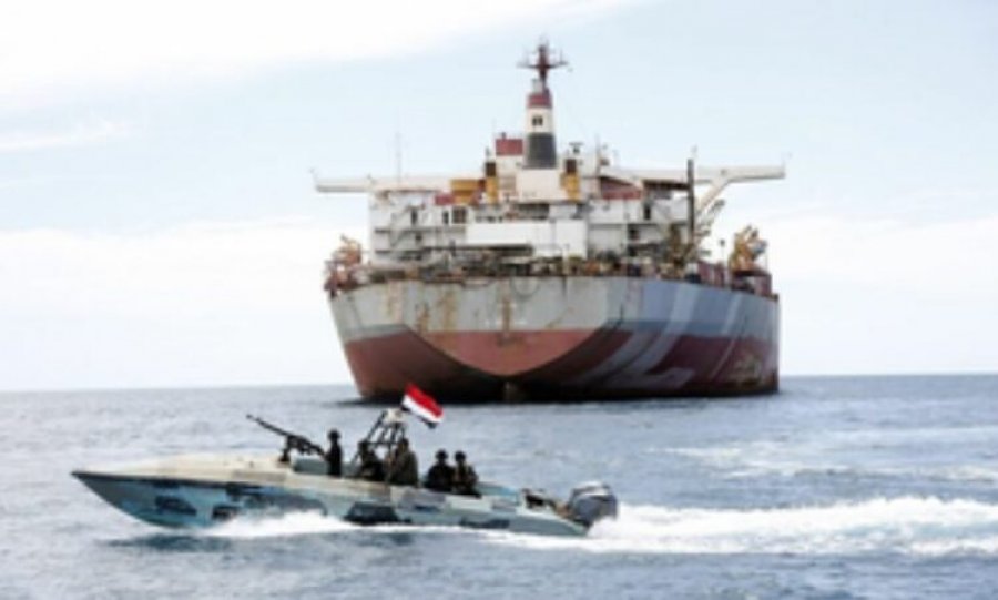 Rebelët Houthi godasin sërish, vrasin 3 marinarë grekë dhe plagosin dy të tjerë. Reagon SHBA: Minim i lirisë në Detin e Kuq