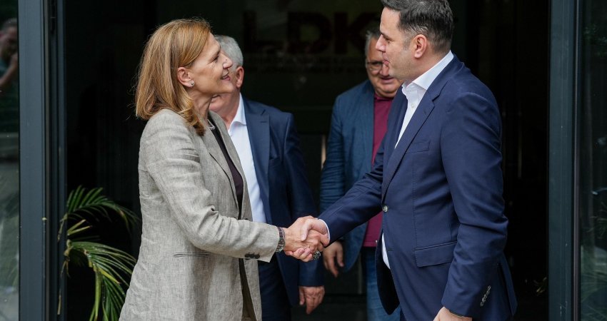 Abdixhiku takon ambasadoren kroate, flasin për zhvillimet politike dhe ngërçin institucional   