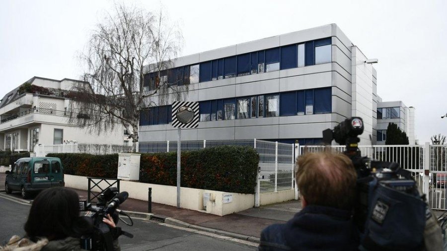 Autoritetet franceze bastisin selinë e partisë së ekstremit të djathtë, Tubimi Kombëtar