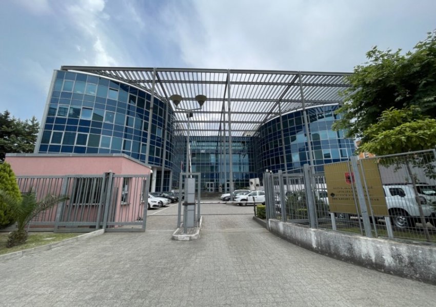 Fyerjet e prokurorit të SPAK në gjyq/ Dhoma e Avokatisë: Po intimidohemi