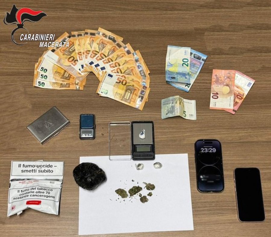 Itali/ Shqiptari kapet me drogë dhe mijëra euro