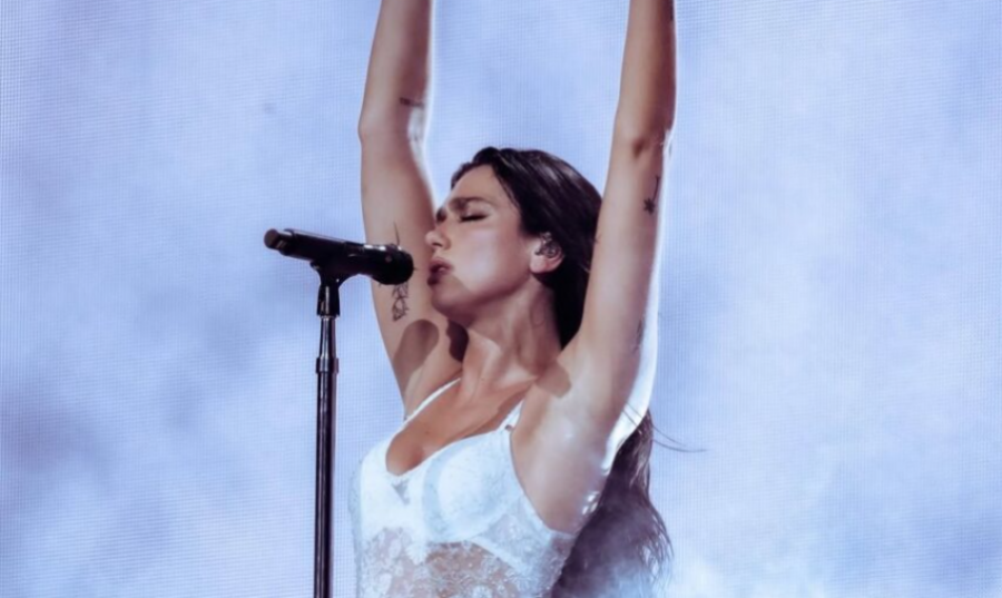 Dua Lipa thyen çdo kufi me turneun e saj rekord!
