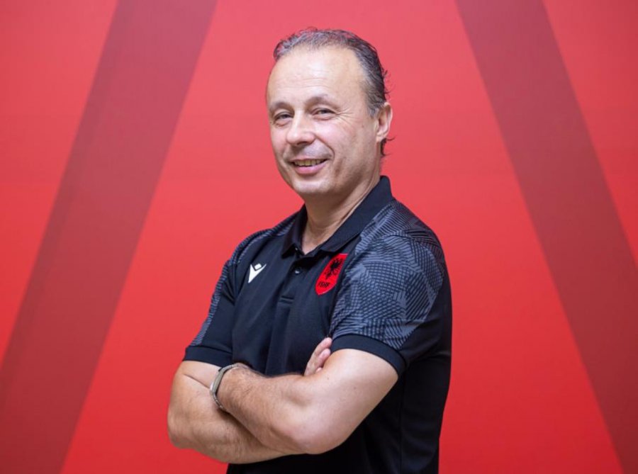 Genti Mahmuti flet si trajner i Kombëtares U-15: Synimi ynë është të rrisim cilësinë e futbollistëve të vegjël