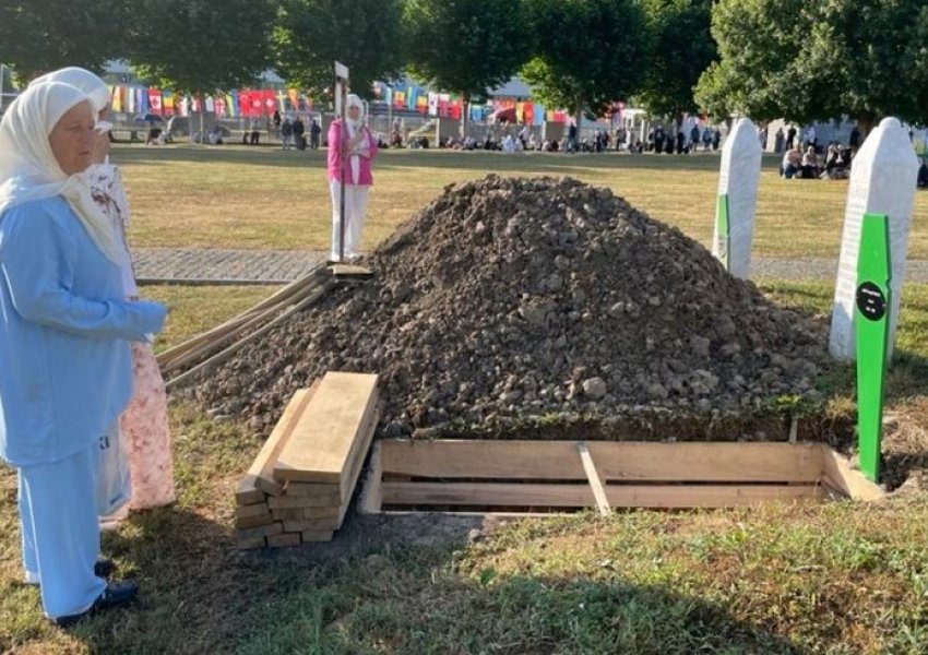 Bosnje: Varrosen shtatë viktima në 30-vjetorin e gjenocidit të Srebrenicës