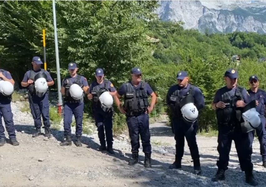 Berisha ndan videon nga Thethi: Shtet-rrethim në zemër të turizmit, Ramaduro po shkatërron veriun