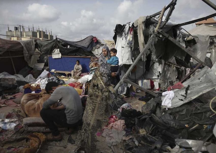 Përshkallëzohet situata në Gaza - Tanket izraelite futen për herë të parë në Deir Al-Balah, raportohet për tetë viktima